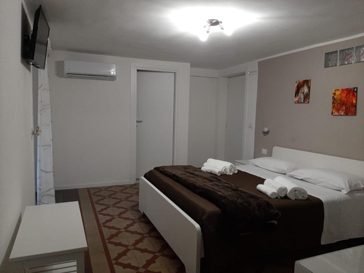 Antica Dimora Maravigna Catânia Exterior foto