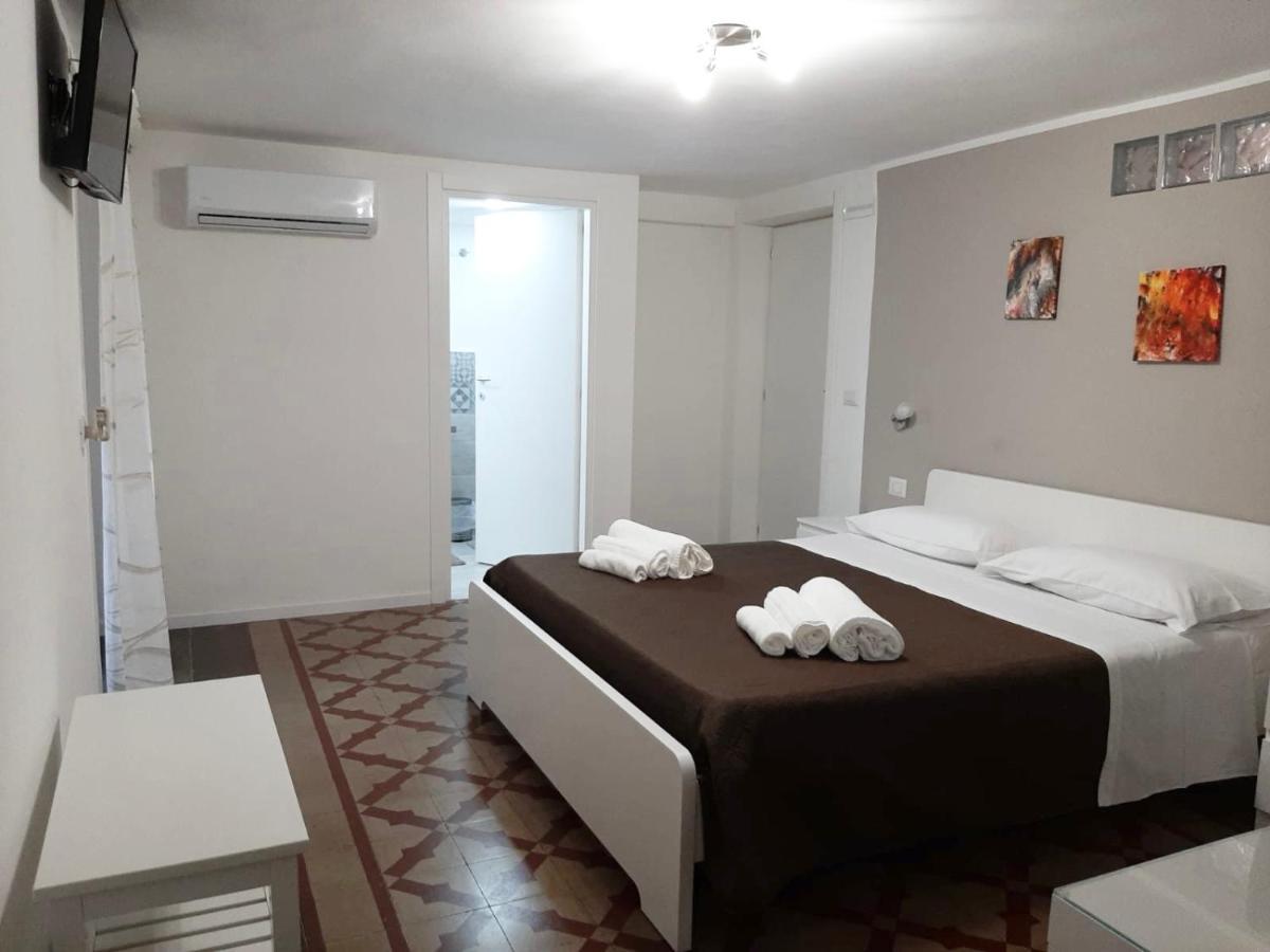 Antica Dimora Maravigna Catânia Exterior foto